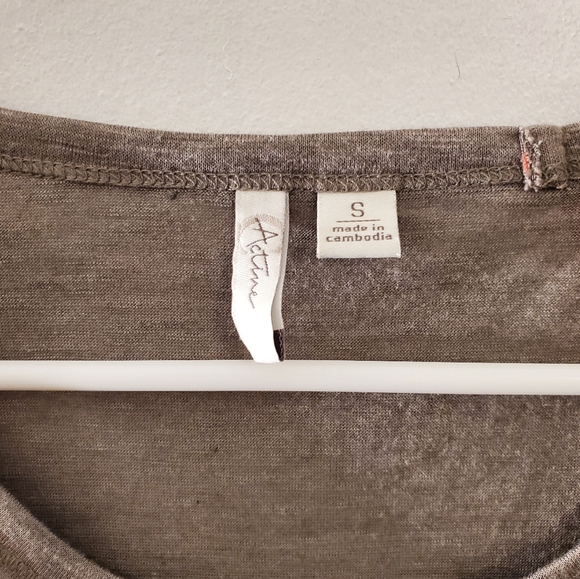 🔥SALE🔥 Active Womens Gray Multi."Relax" Longsleeve Shirt - Picture 2 of 9